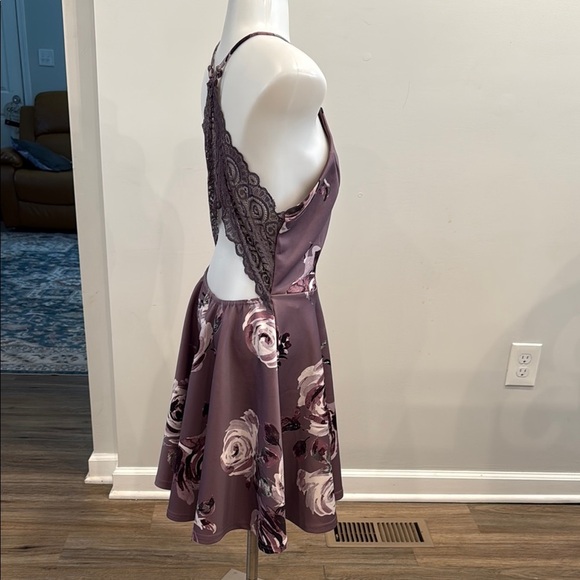 Trac Large Purple Floral Rose Halter Mini Dress - Picture 4 of 9